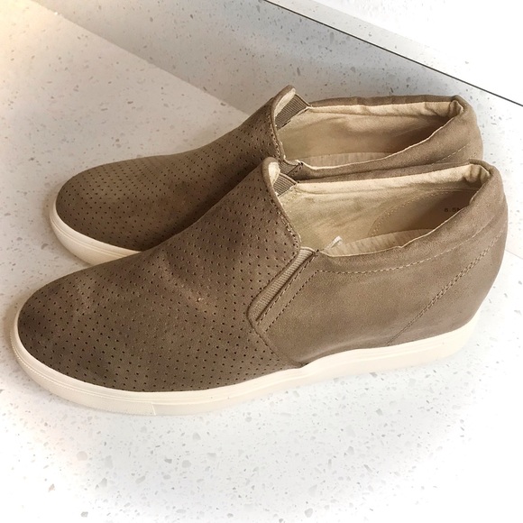 POP Canoe tan wedge slip ons sz 8.5 - Picture 5 of 12
